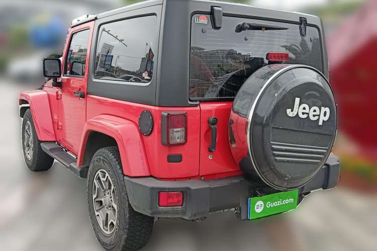 Used Jeep Wrangler 2013 3.6L Sahara two-door model
