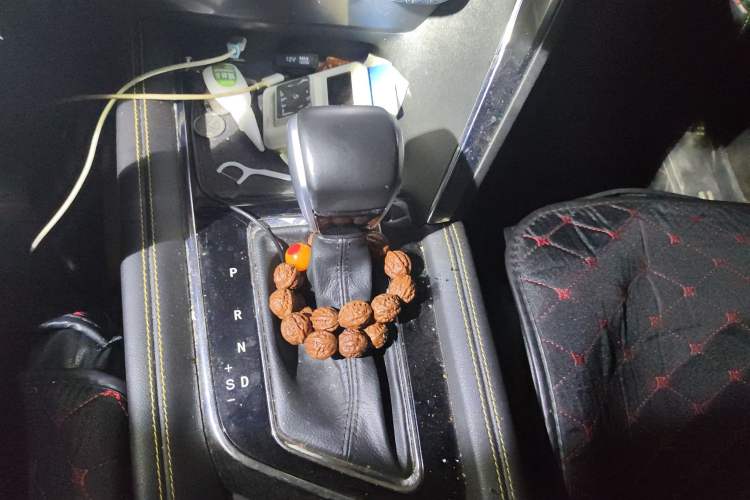 Used BAIC Beijing X3 2019 1.5T CVT Glory Edition Gear Lever