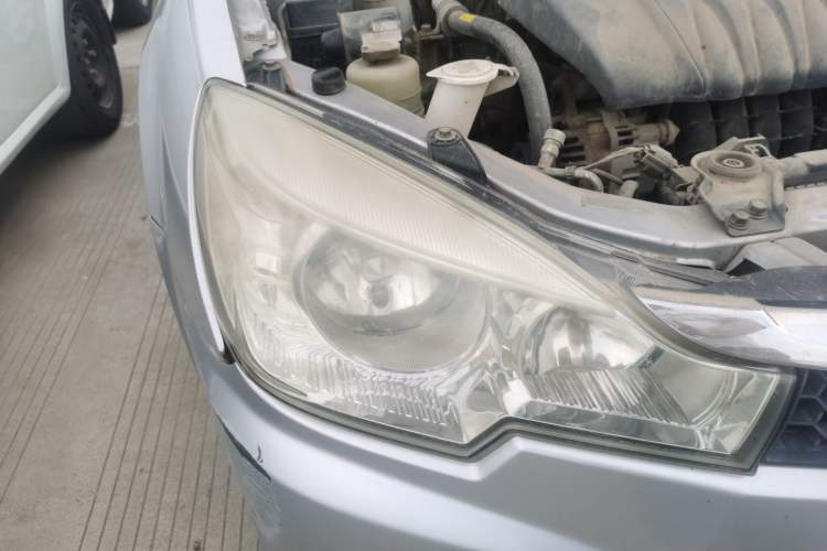 Used Soueast V3 Lingyue 2010 Revised Version 1.5L Manual Luxury Edition Right Front Headlight