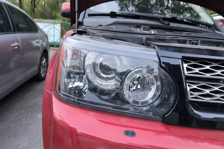 Used Land Rover Range Sport 2012 3.0 TDV6 HSE Diesel Edition Right Front Headlight