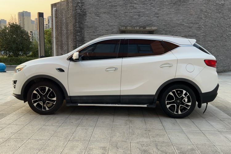 Used Soueast DX7 2015 1.5T Manual Luxury Model