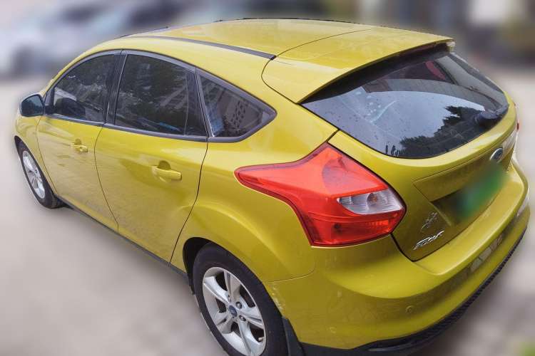 Used Ford Focus 2012 Hatchback 1.6L Automatic Fashion Edition
