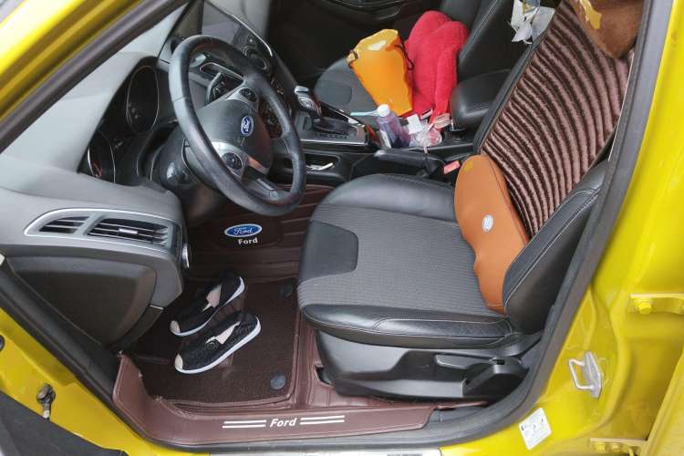 Used Ford Focus 2012 Hatchback 1.6L Automatic Fashion Edition
