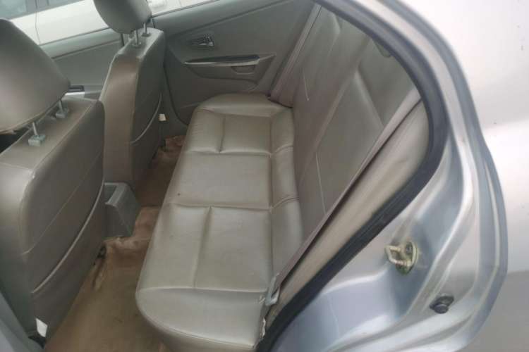 Used Soueast V3 Lingyue 2010 Revised Version 1.5L Manual Luxury Edition Left Rear Seat