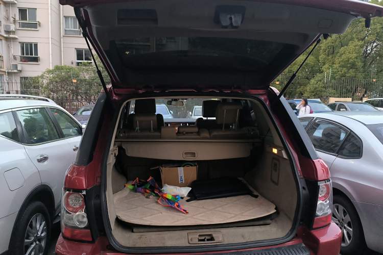 Used Land Rover Range Sport 2012 3.0 TDV6 HSE Diesel Edition Trunk