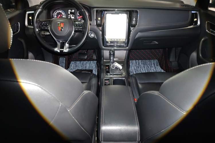 Used Roewe i6 2017 20T Automatic Internet Smart Edition
