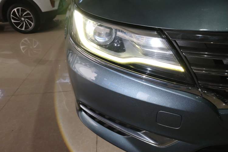 Used Roewe i6 2017 20T Automatic Internet Smart Edition
