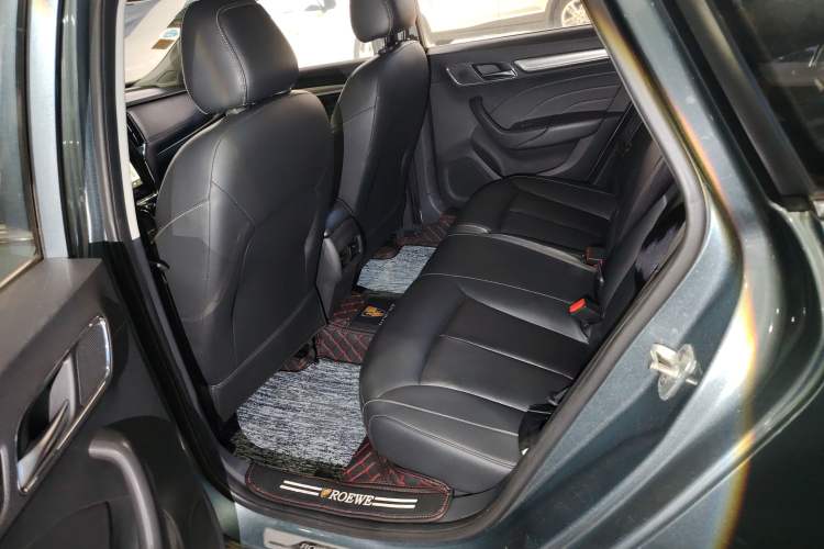 Used Roewe i6 2017 20T Automatic Internet Smart Edition
