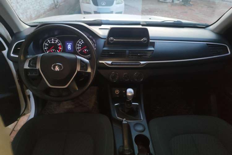 Used Great Wall Wingle 7 2019 2.0T Gasoline Two-Wheel Drive Value Edition China VI Standard Big Double GW4C20B
