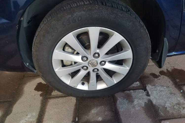 Used Buick GL8 2012 2.4L BASE Comfort Edition
