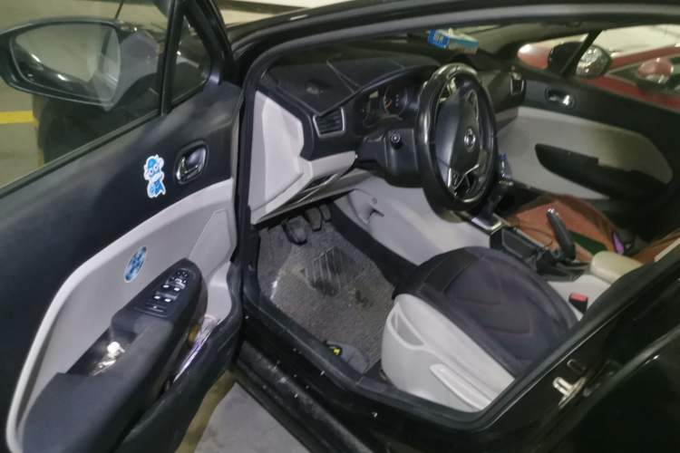 Used Dongfeng Aeolus L60 2015 1.6L Manual New Dynamic Model