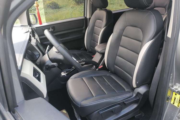 Used Wuling Hongguang PLUS 2019 1.5T Manual Luxury 7-Seater
