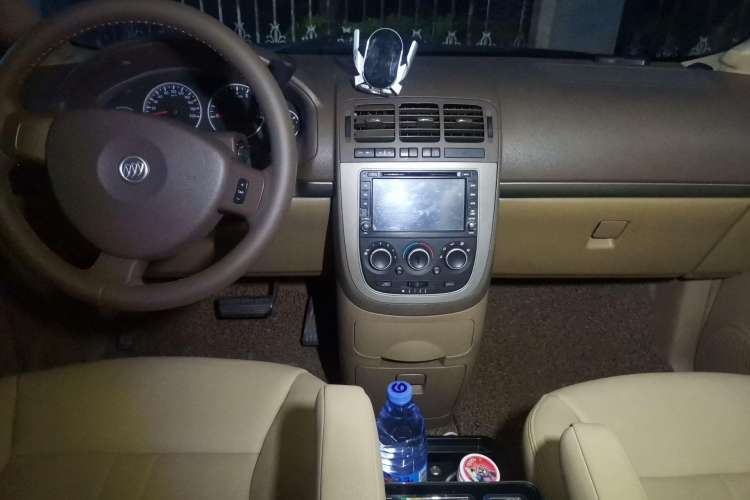Used Buick GL8 2012 2.4L BASE Comfort Edition
