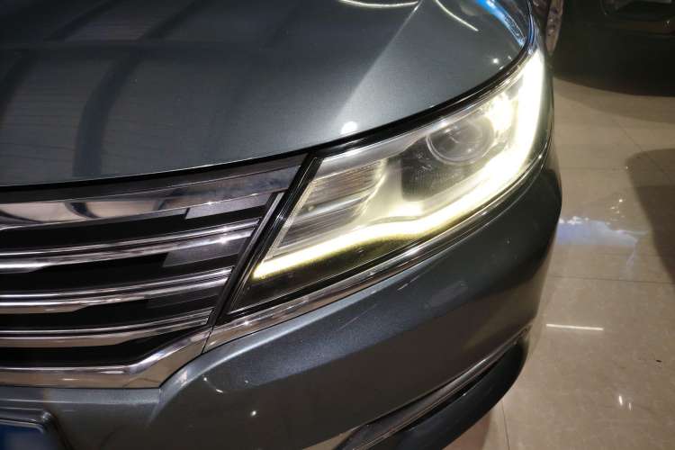 Used Roewe i6 2017 20T Automatic Internet Smart Edition
