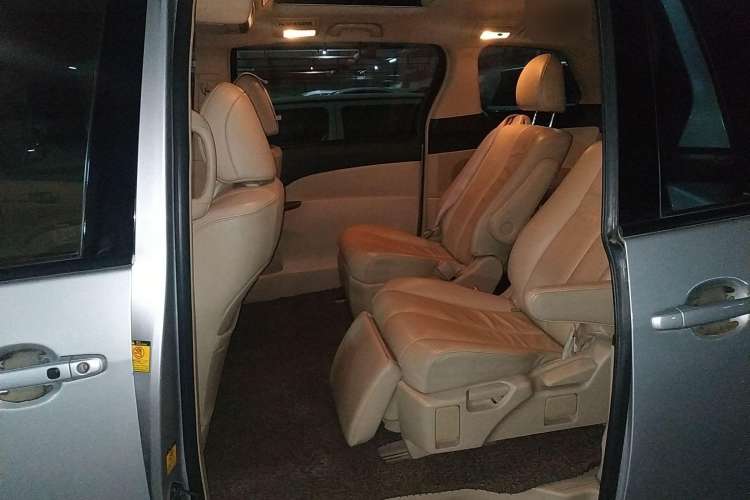 Used Toyota Previa 2012 2.4L 7-Seater Luxury Edition