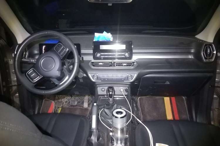 Used Great Wall King Kong Poer 2022 2.0T Manual Diesel Two-Wheel Drive Elite Version with Long Bed GW4D20M