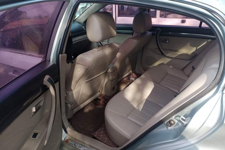 Used Bestune B70 2010 2.0L manual Elite version
