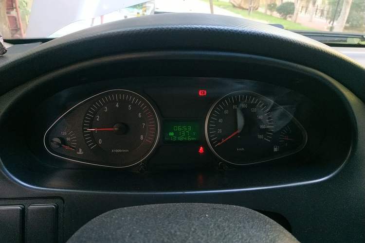 Used JAC Refine 2008 2.4L Colorful Journey Gasoline Manual Basic Version HFC4GA1-C
