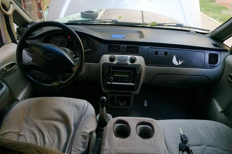 Used JAC Refine 2008 2.4L Colorful Journey Gasoline Manual Basic Version HFC4GA1-C
