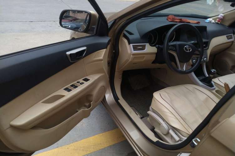 Used Soueast V5 Lingzhi 2012 1.5L Manual Luxury Version
