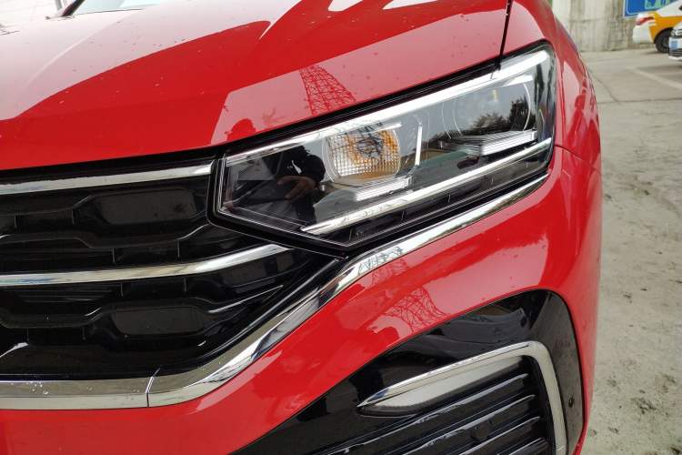 Used Volkswagen Tayron X 2020 330TSI Two-Wheel Drive Luxury Smart Connectivity Version
