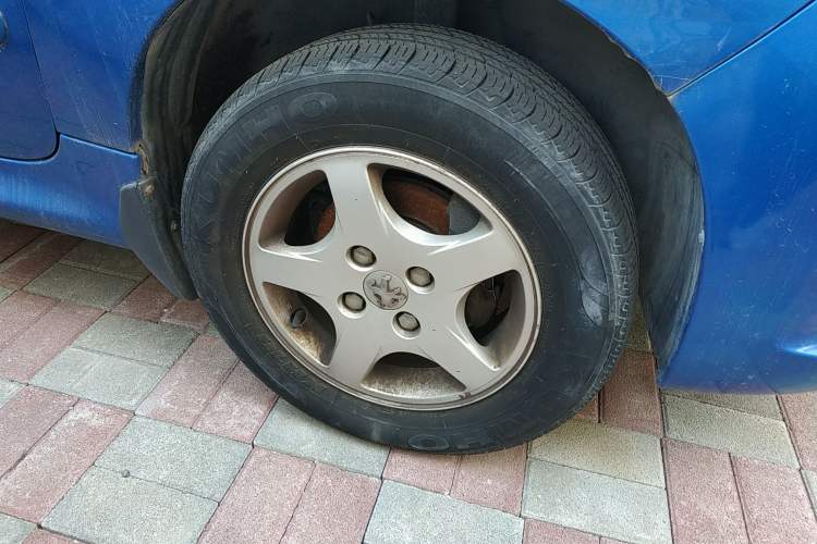 Used Peugeot 207 2011 Hatchback 1.4L Manual Yule Edition Right Front Wheel Hub