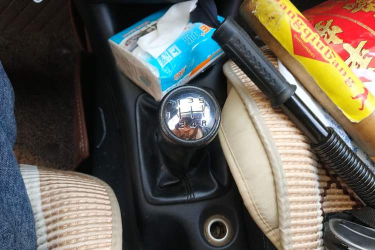 Used Peugeot 207 2011 Hatchback 1.4L Manual Yule Edition Gear Lever