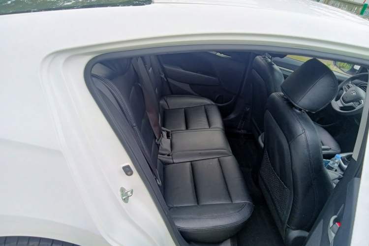 Used Hyundai Elantra (6th Generation / Lingdong) 2016 1.6L Manual ZhiXuan · Dynamic Model Right Rear Seat