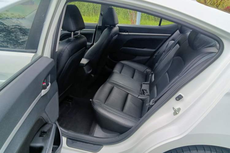 Used Hyundai Elantra (6th Generation / Lingdong) 2016 1.6L Manual ZhiXuan · Dynamic Model Left Rear Seat