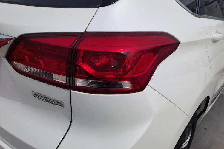 Used Haval H6 Coupe 2019 1.5T Automatic Two-Wheel Drive Elite Version China VI Standard Right Rear Taillight