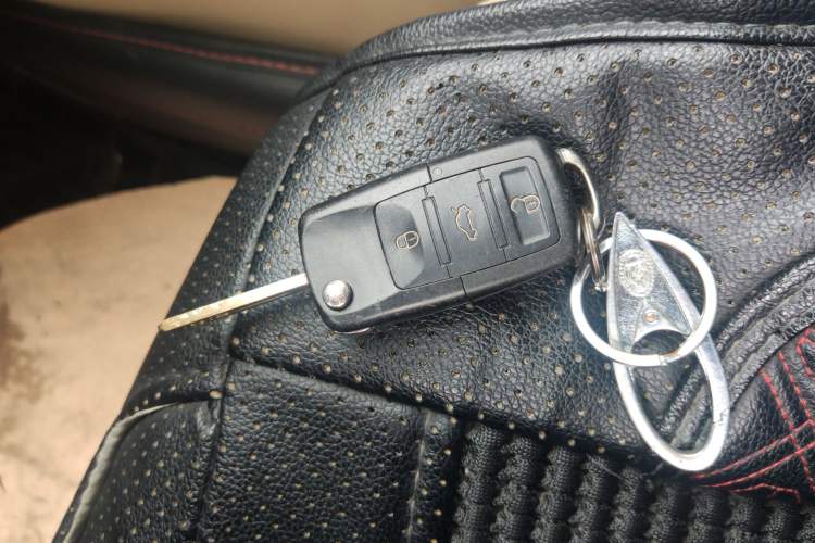 Used Hyundai Verna (older generation) 2013 Sedan 1.4L Automatic Standard GL Model