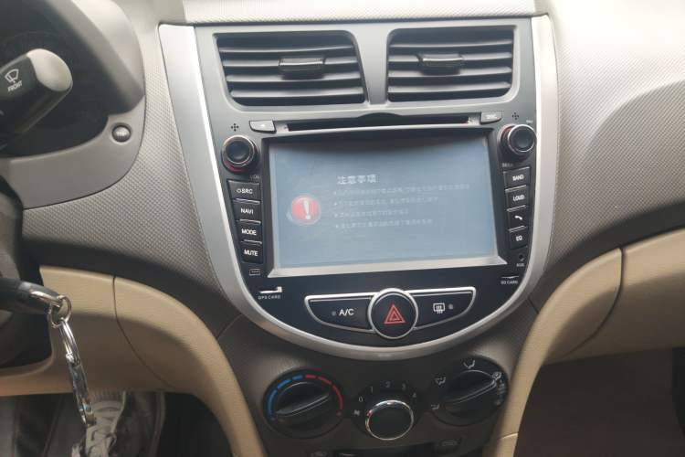 Used Hyundai Verna (older generation) 2013 Sedan 1.4L Automatic Standard GL Model