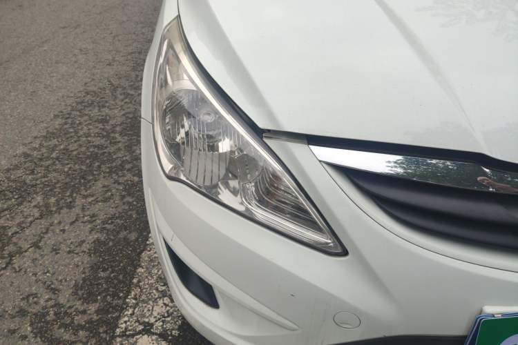 Used Hyundai Verna (older generation) 2013 Sedan 1.4L Automatic Standard GL Model