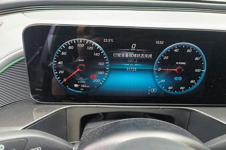 Used Mercedes-Benz EQC 2020 EQC 400 4MATIC Odometer Close Up