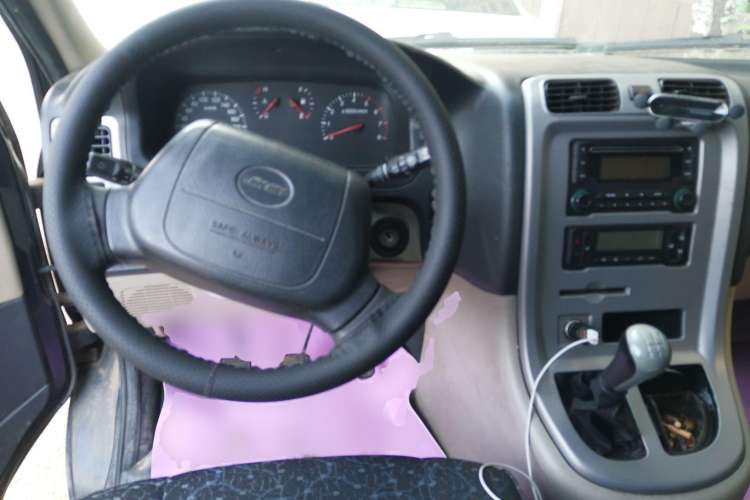 Used Jinbei Grace 2013 2.0L Zhi Ling Luxury 9-Seater All-Games Commemorative Version China V Emission Standard 9 Seats