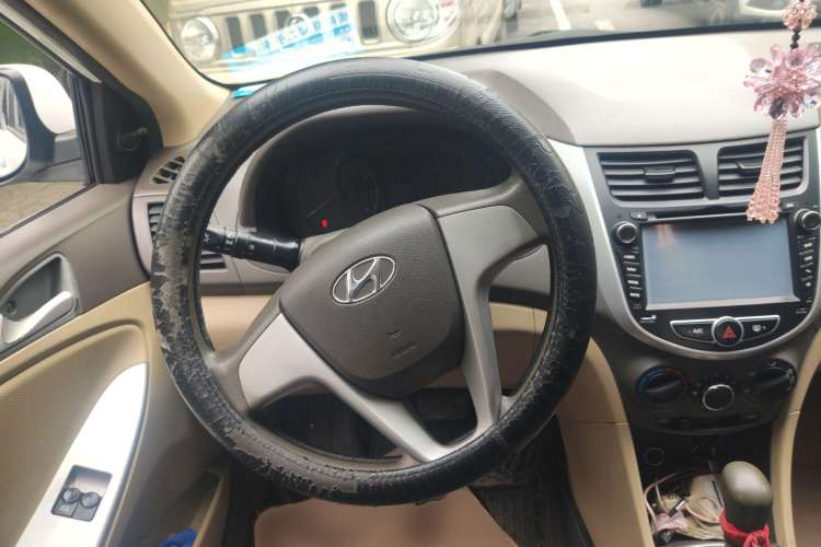 Used Hyundai Verna (older generation) 2013 Sedan 1.4L Automatic Standard GL Model