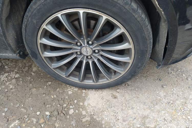 Used Zotye Z700 2016 1.8T Manual Luxury Model Right Front Wheel Hub