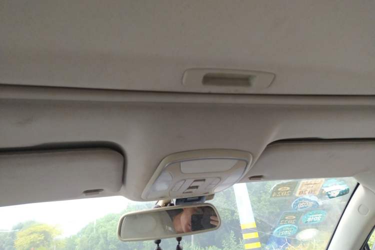 Used Zotye Z700 2016 1.8T Manual Luxury Model Headliner