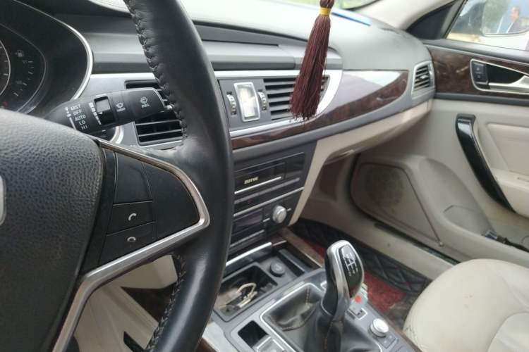 Used Zotye Z700 2016 1.8T Manual Luxury Model Audio And AC Panel