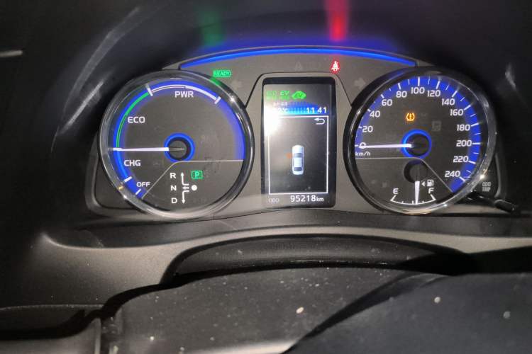 Used Toyota Corolla Hybrid E+ 2019 1.8L E-CVT Leading Edition Odometer Close Up