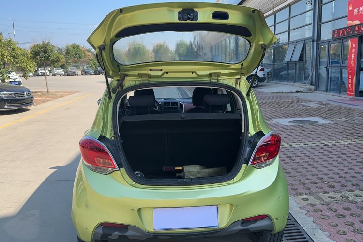 Used CHANGAN Benni 2015 1.4L IMT Luxury Model China V Standard
