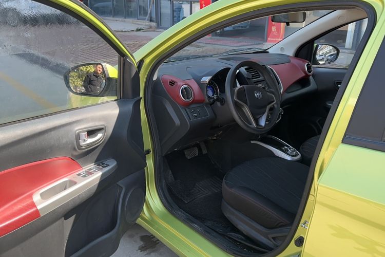 Used CHANGAN Benni 2015 1.4L IMT Luxury Model China V Standard
