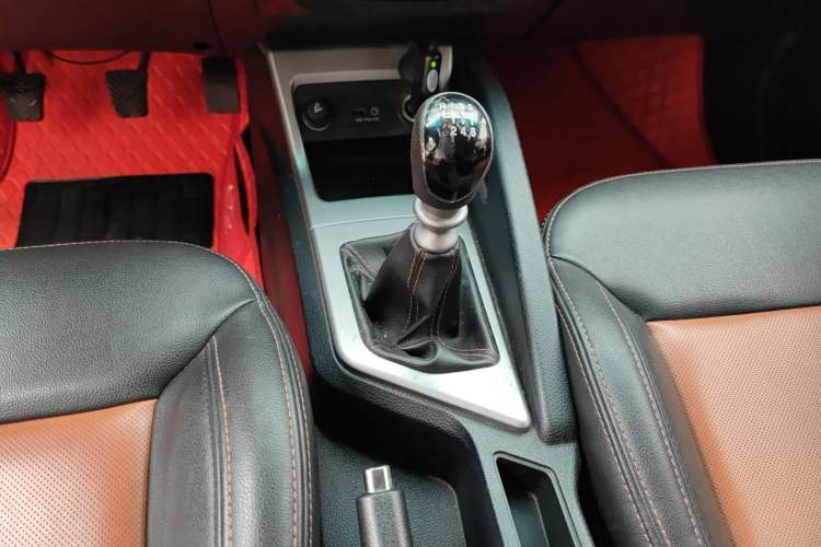 Used JAC Refine S3 2014 1.5L Manual Luxury Smart Model
