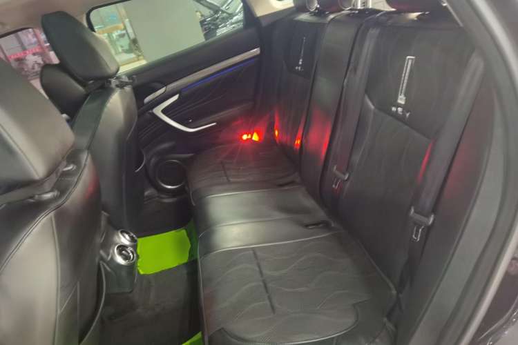 Used Wey VV7 2017 2.0T Ultra-Luxury Version
