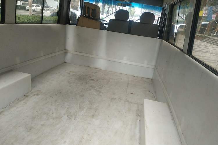 Used Iveco Daily 2014 2.5T-A35 NJ6484ACM47Z4
