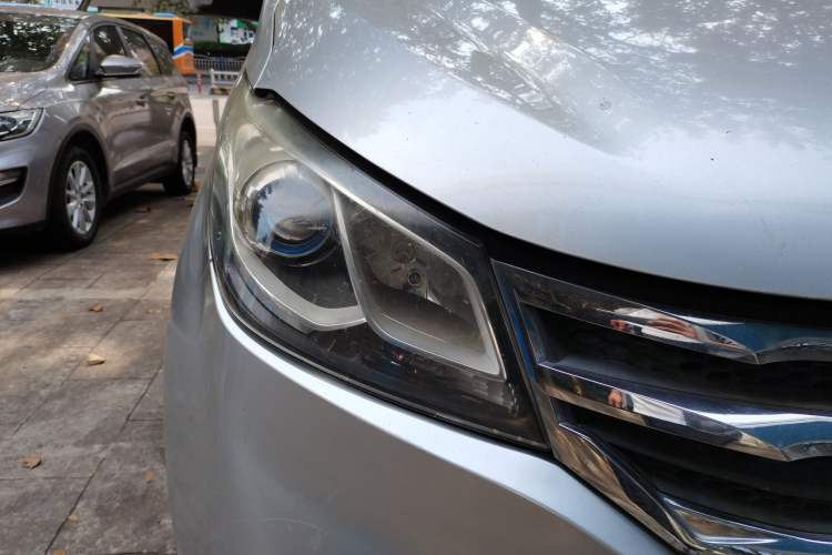 Used SAIC MAXUS G10 2014 2.0T Automatic Elite Edition
