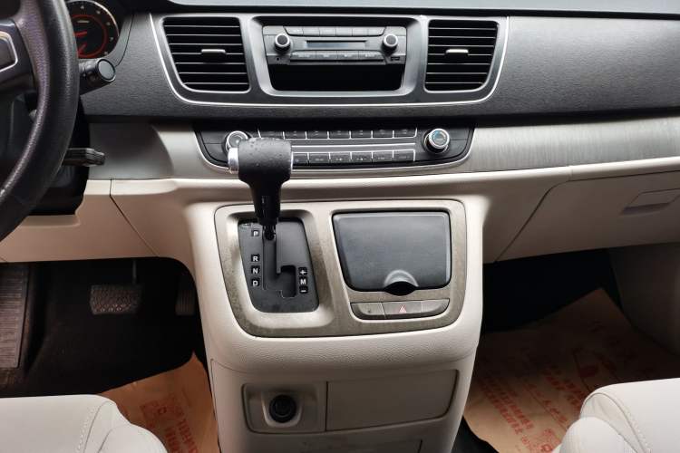 Used SAIC MAXUS G10 2014 2.0T Automatic Elite Edition
