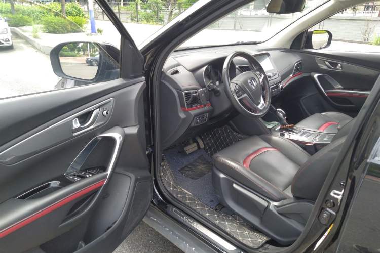 Used CHANGAN CS55 2017 1.5T Automatic Colorful Edition
