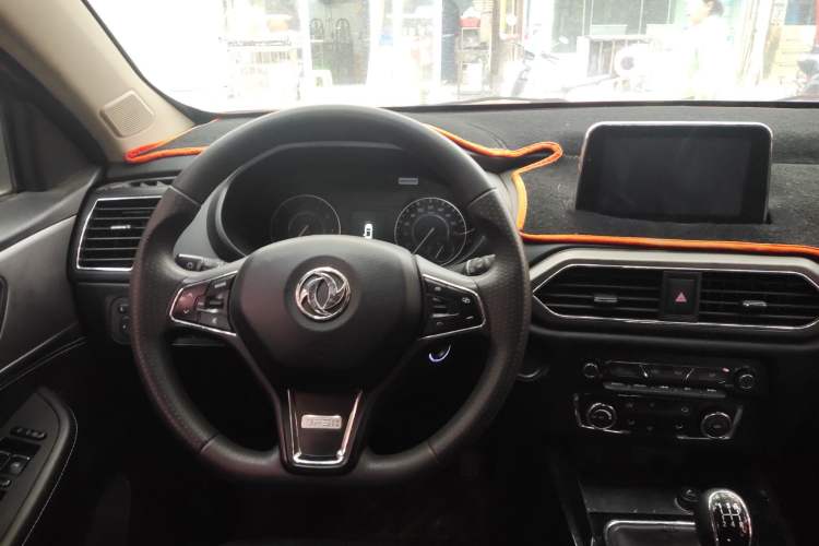 Used Dongfeng Fengon S560 2018 1.8L Manual Comfort 7-Seater

