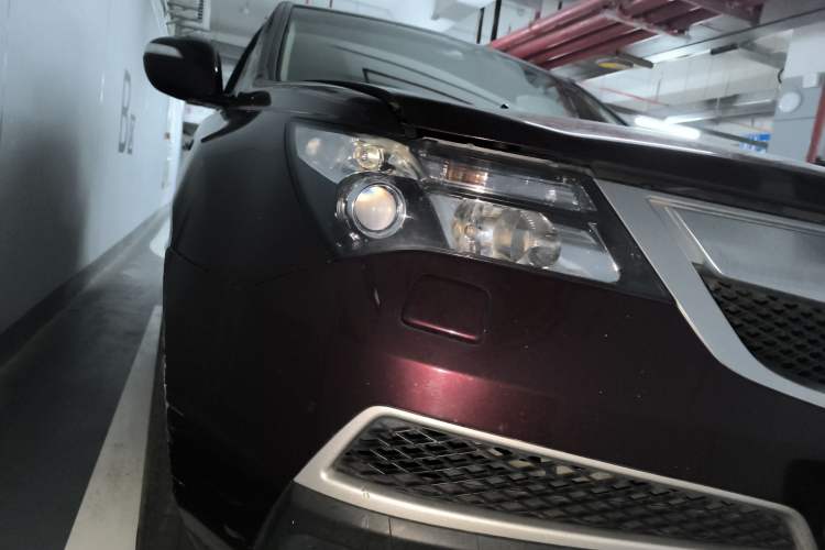 Used Acura MDX 2010 3.7 Comfort Edition Right Front Headlight